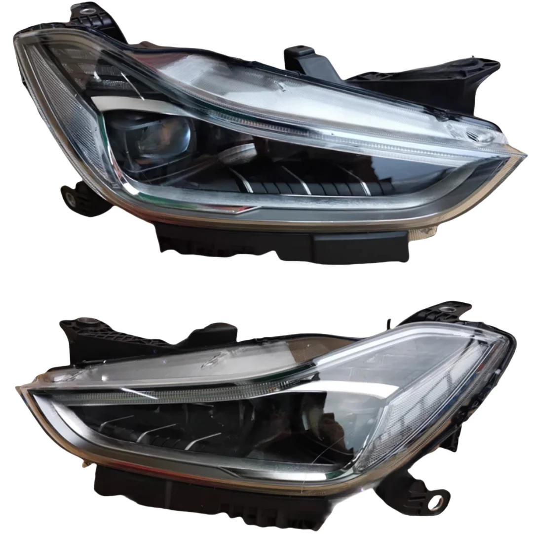 

Suitable for Maserati Ghibli Front Lighting Headlights with matrix Left and Right Light-emitting Diodes 670100988 670100984