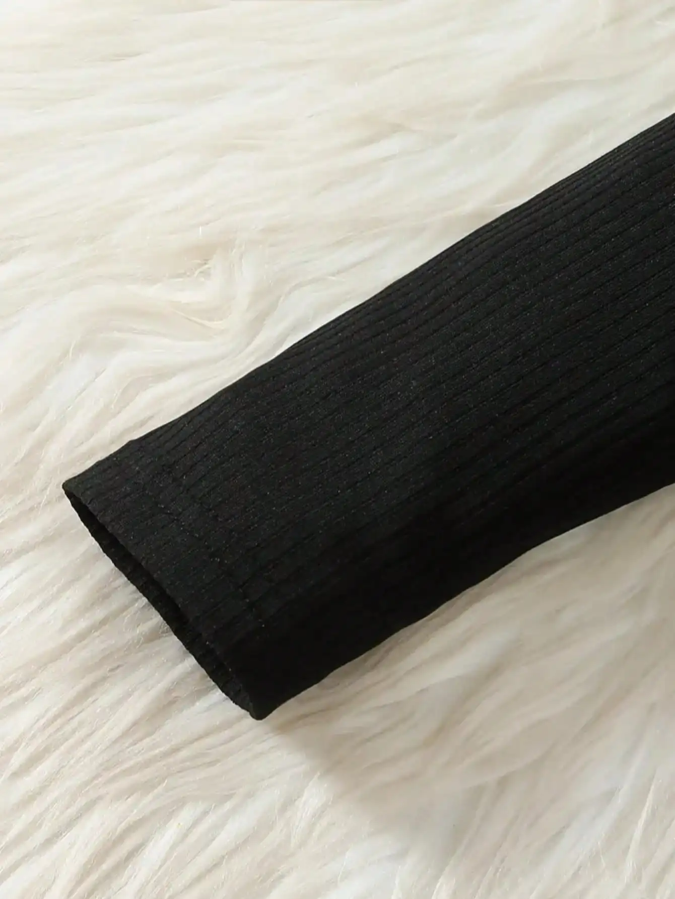 Kinder-Halloween-Kleid mit Kürbis-Geister-Muster, langen Ärmeln, Schleife, Netzstoff, mittellangem Rock und Rundhalsausschnitt – Detail 6