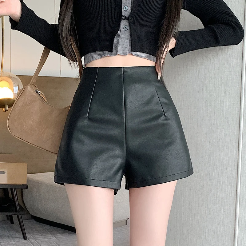 Leather pants women\'s bag buttocks 2023 winter new thickened high waisted slimming spicy girl matching boots shorts casual