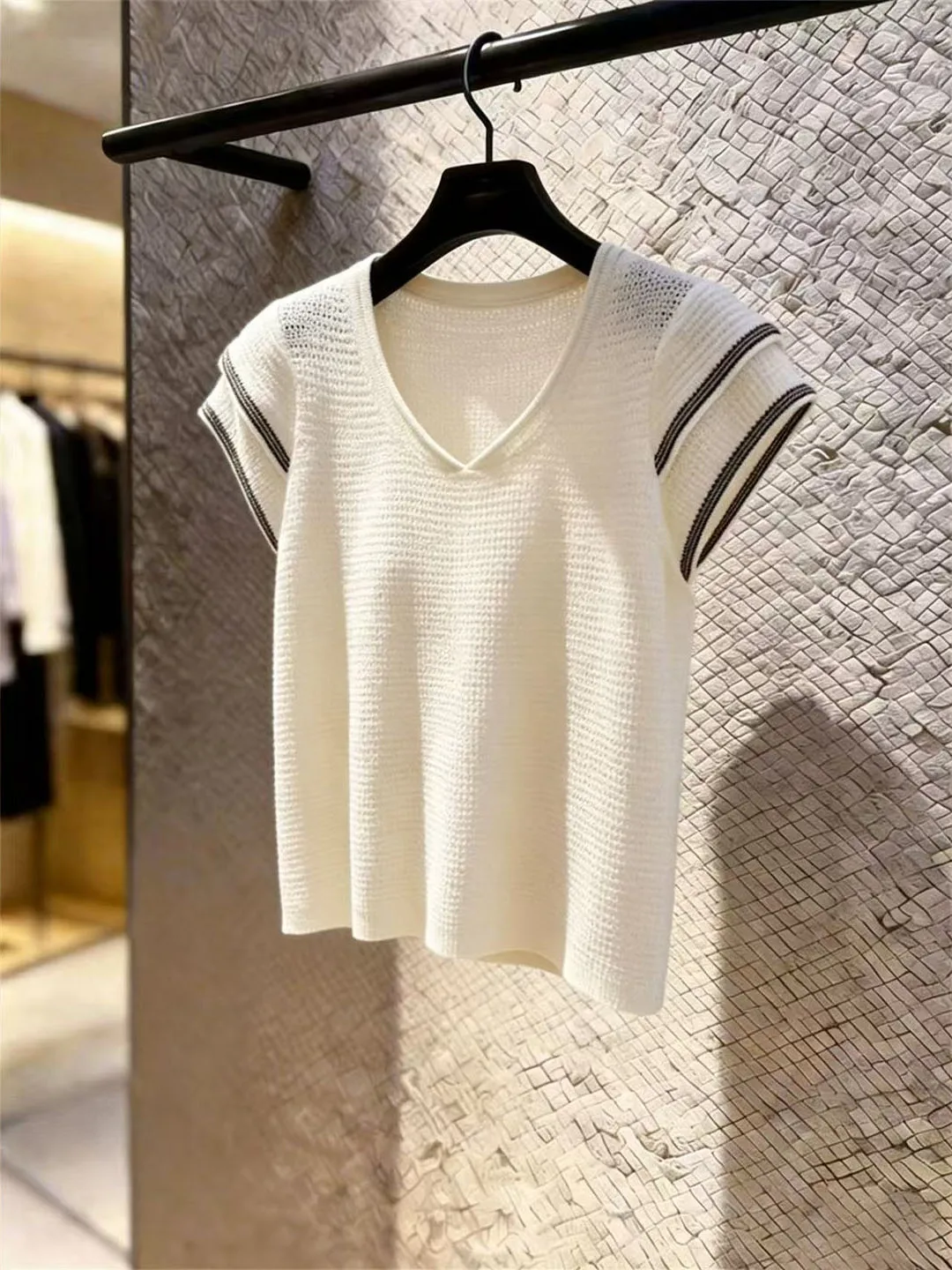 

Korean Style V-Neck Lazy Style High-End Knitted Ice Silk Top Women's Summer Short Sleeve Comfortable Breathable Fashionable