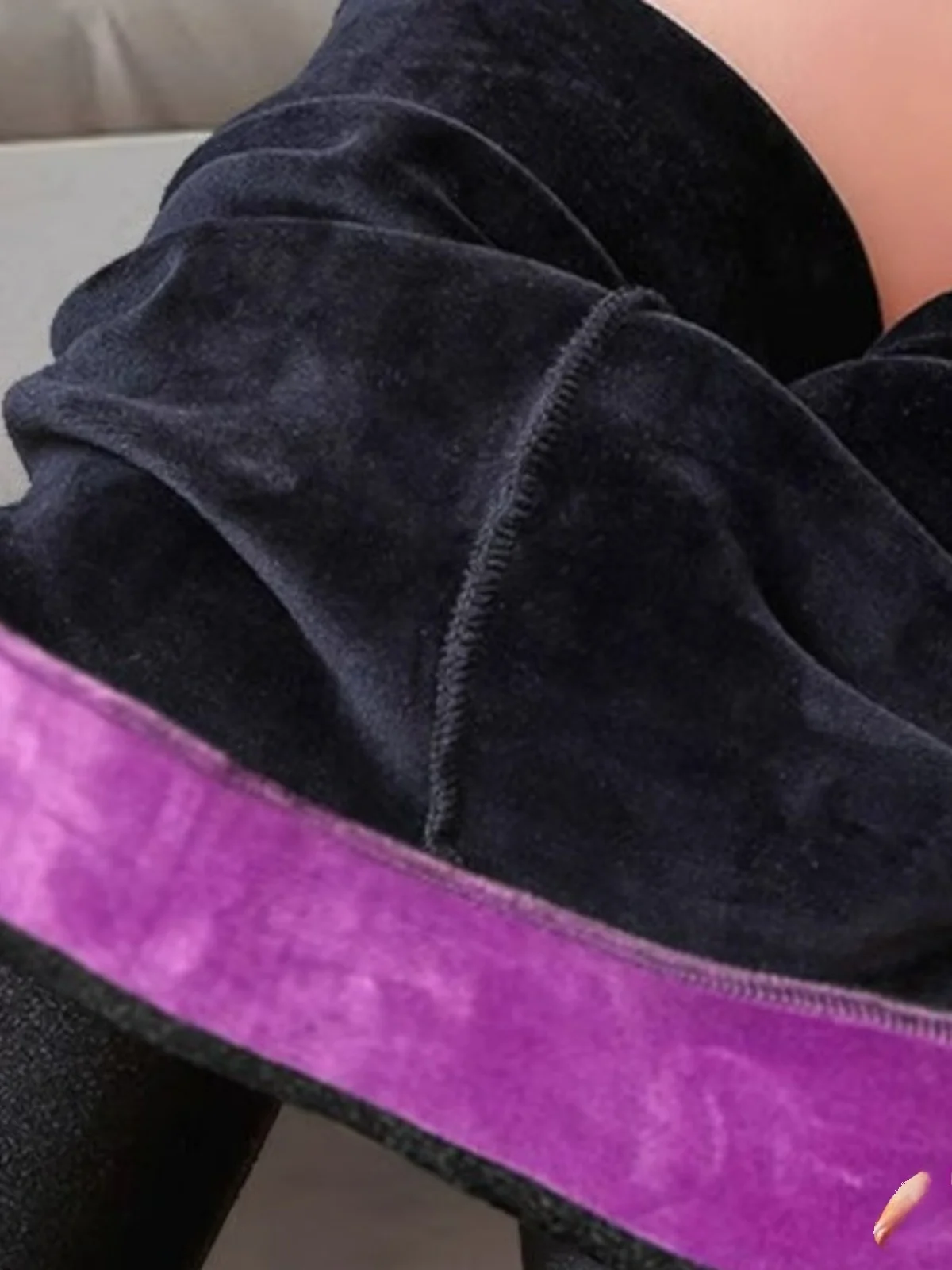 ハイウエストフリース裏地付き厚手光沢パンツ女性用アウターレギンスプラスサイズスリムフィット伸縮性ブラック耳カバー