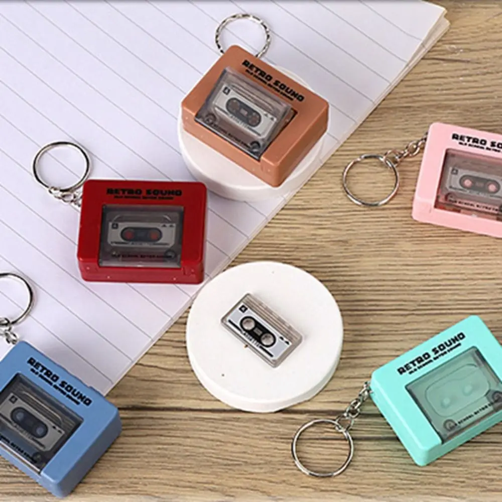 

Cassette Recorder Music Key Chain Vintage Storage Box Mini Music Box Keychain Commemorate Mini Player Music Box Pendant