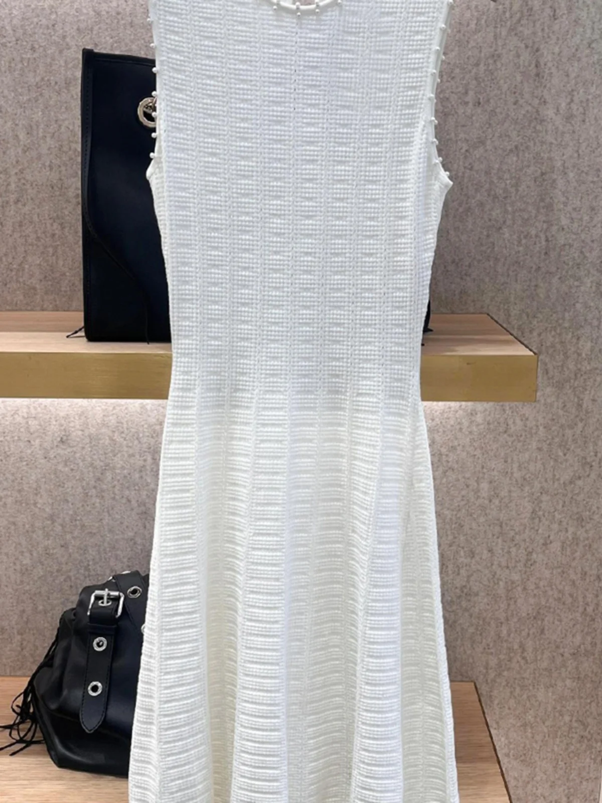 Vestido longo de malha f M Home Nan You de alta qualidade com pérolas, estilo saia evasê de cintura alta para primaver...