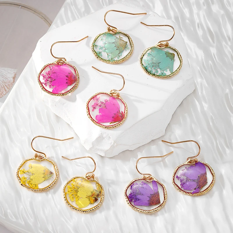 Epoxy Irregular Round Daisy Dried Flower Drop Earrings For Women Metal Cute Colored Immortal Floral Petal Plant Pendant Jewelry