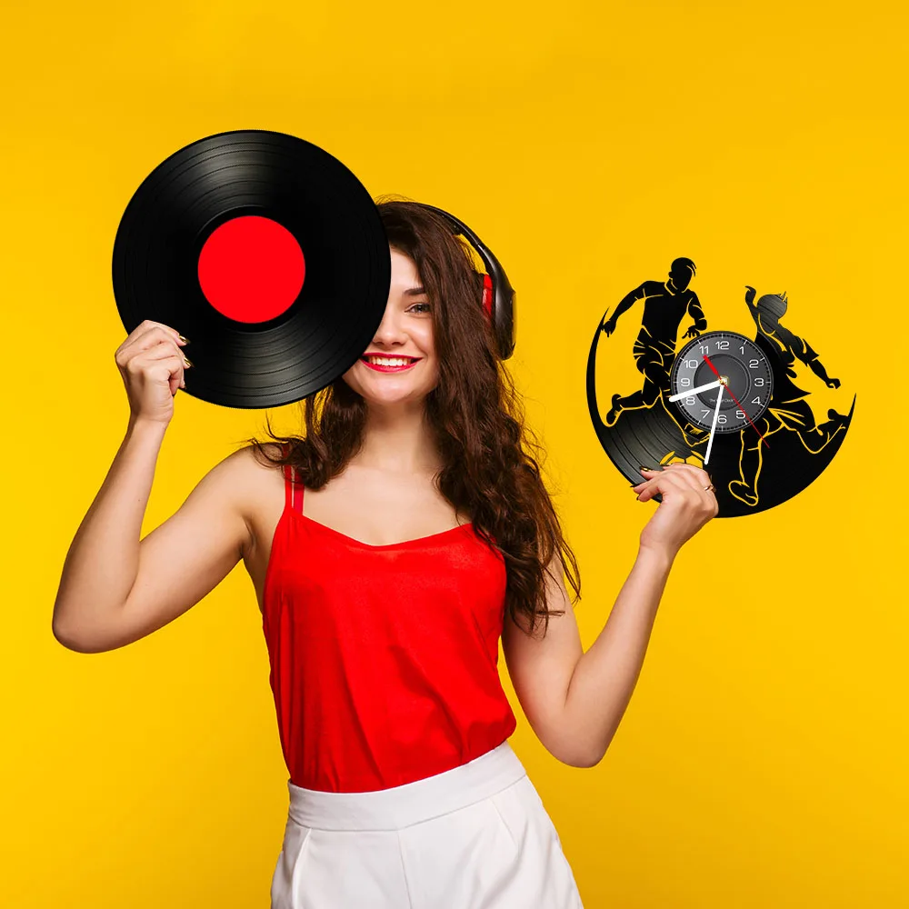 Soccer Sports Game Boy Room Wall Clock Soccer Vinyl Record Wall Clock Football Players Home Decorations Vinyl Record Wall Art