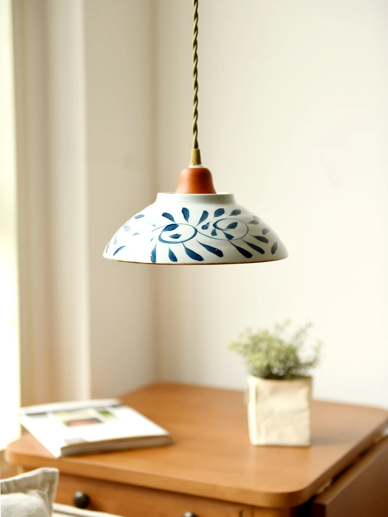 Chandelier Japanese-style literary Nordic homestay decoration Chinese-style personality mix and match ceramic bedside lamp