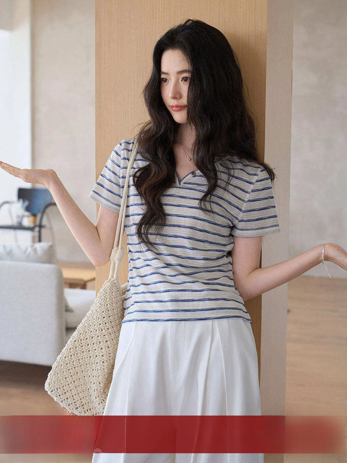 

MoZaic Color Block Stripe Casual V Neck Short Sleeve T Shirt Women's Slim Fit Versatile Shoulder Level Top Korean Style Commute