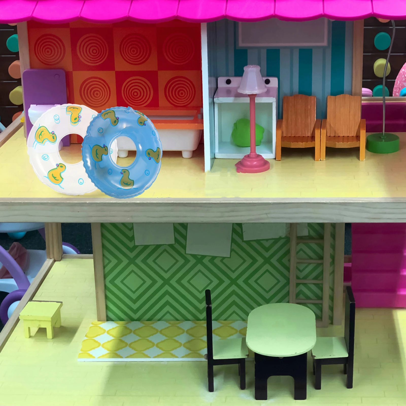5 stücke Miniatur Schwimmen Ringe Helle Farbe Muster Haus Dekor Kinder Party Liefert Mini Haus Ornamente Schwimmen Requisiten Tiny schwimmen