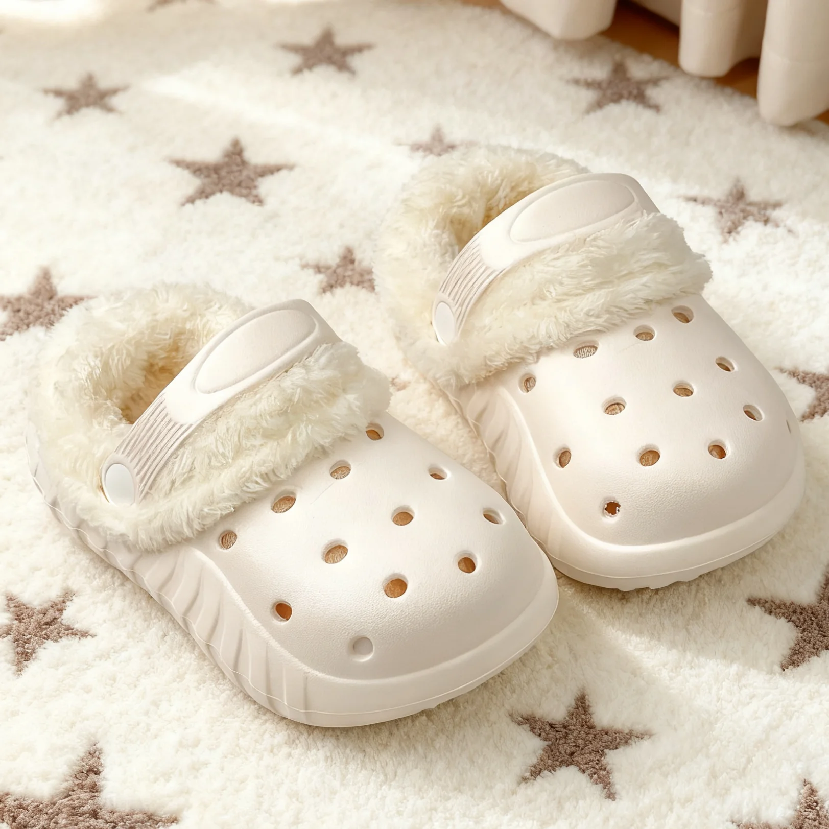 

Children's Velcro Slippers with Removable Fleece Lining for Fall and Winter, Unisex Kids' Fluffy Shoes