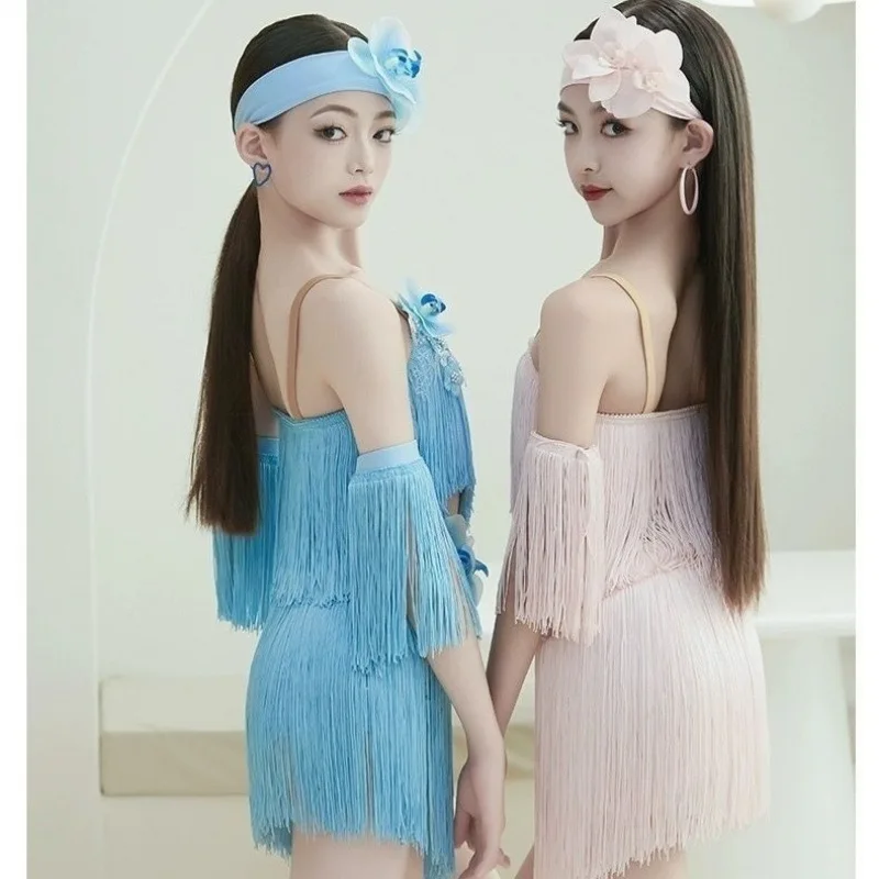 مجموعة ممارسة الرقص اللاتيني - ملابس ممارسة نمط جديد للأطفال والكبار، مريحة للأداء والعرض.