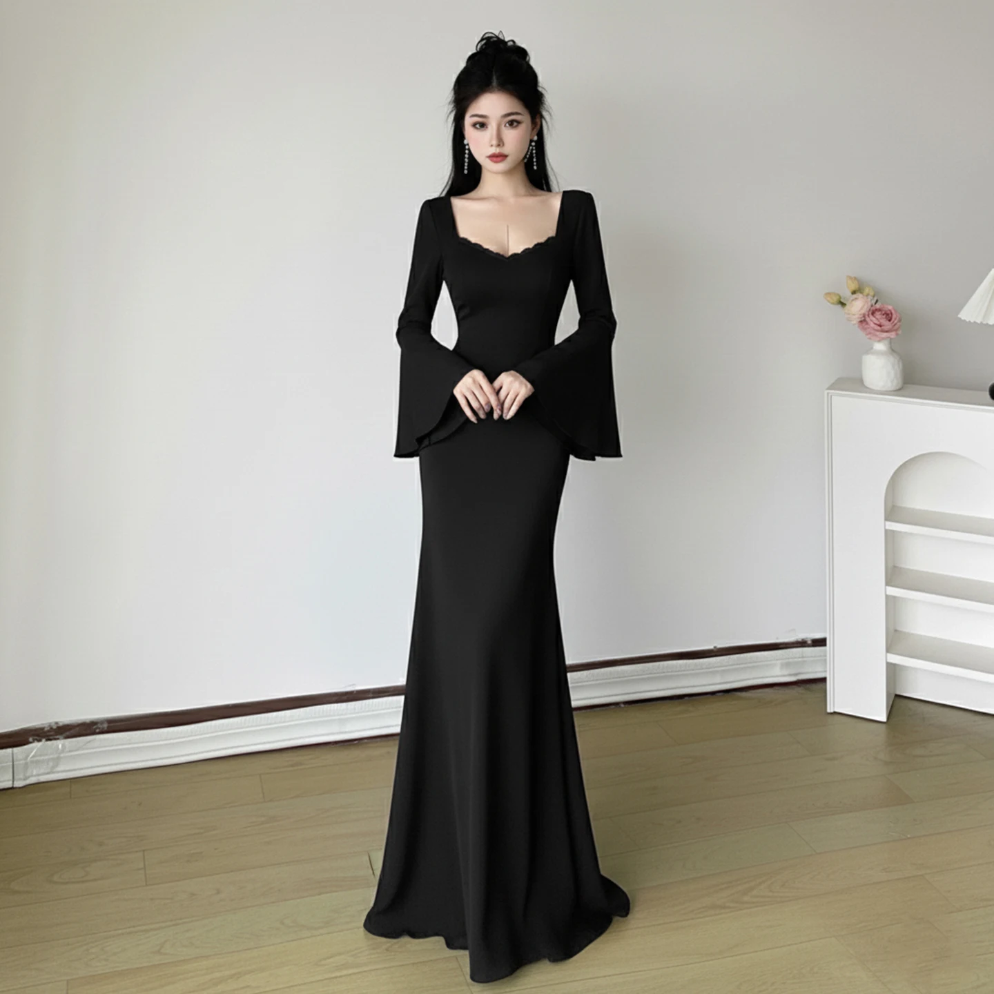 เดรสยาวทรงเข้ารูป แต่งลูกไม้ ดีไซน์หรูหรา คอเหลี่ยม แขนยาวทรงบาน สำหรับผู้หญิง ฤดูใบไม้ผลิ ฤดูใบไม้ร่วง ปี 2025