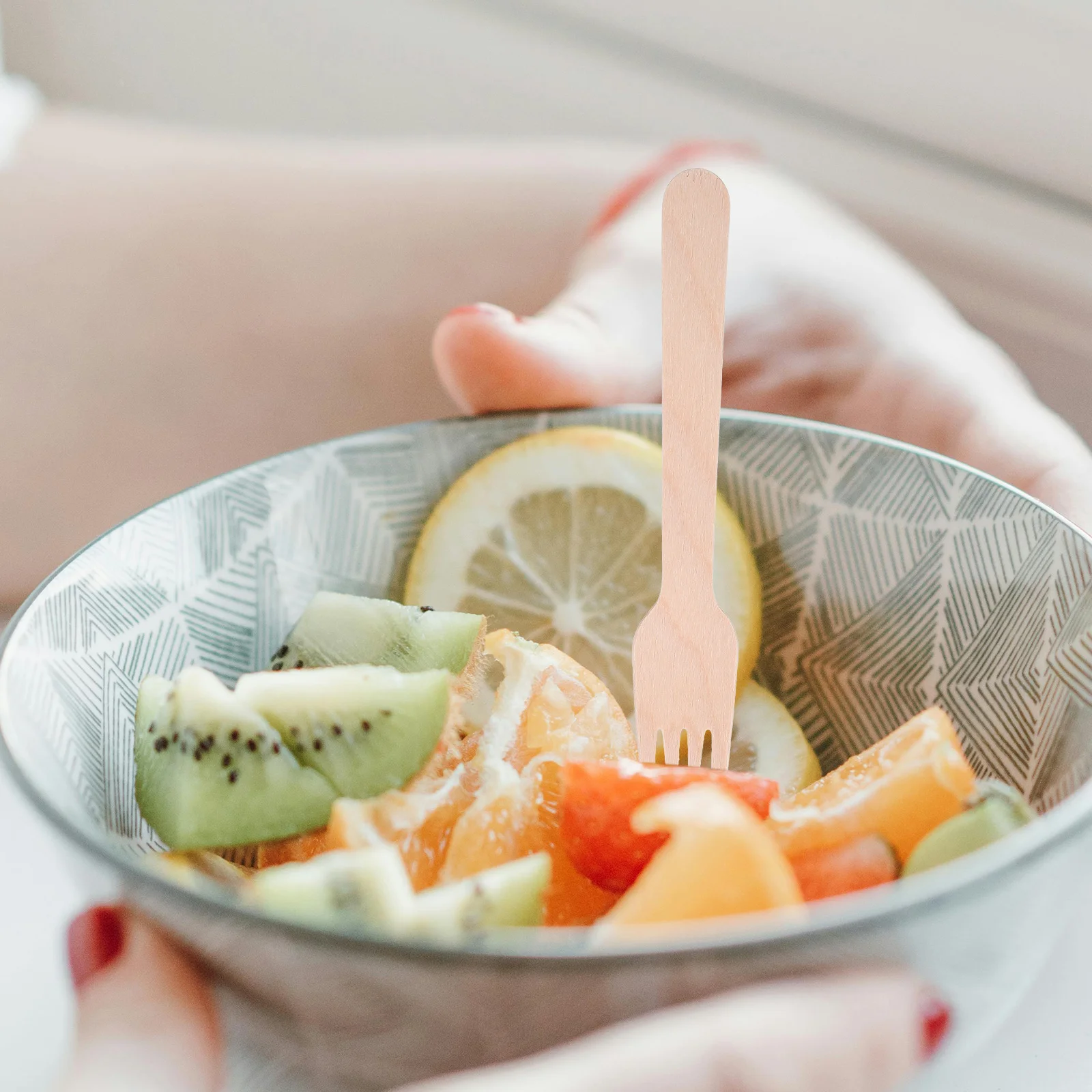 

100Pcs Wooden Fruit Forks Multipurpose Party Tableware Convenient One-Time Dinnerware Salad Snacks Utensils Party