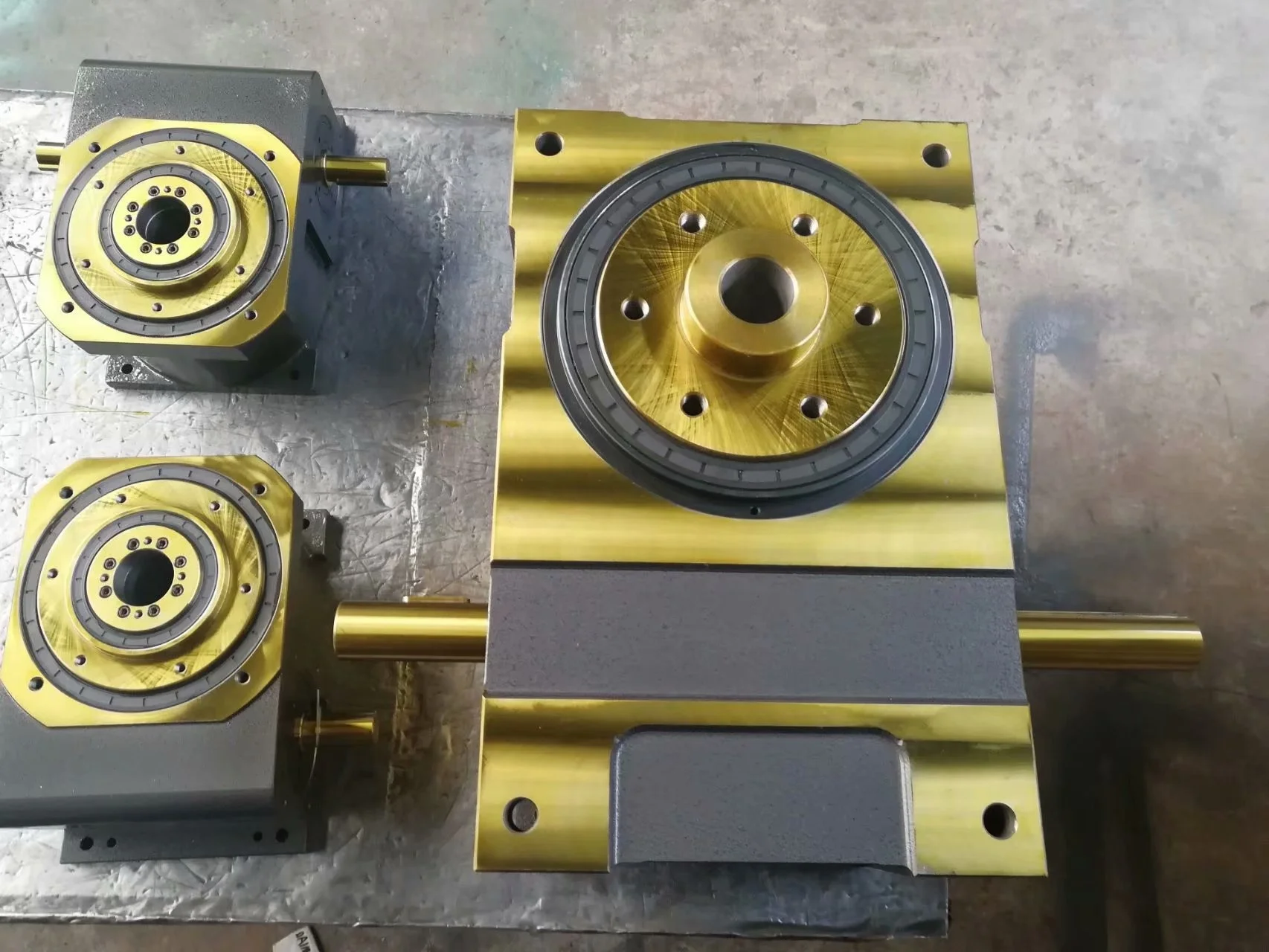 Series Desktop Intermittent Cam Indexer Divider With Motor Alloy Steel Construction Automatic Dividing Function