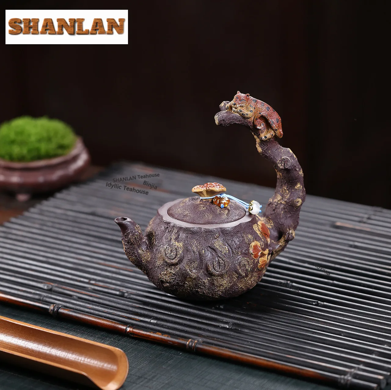 290ml Creative Yixing Purple Clay Teapots Handmade Leopard Tang Feather Pot Pot Raw Ore Mud Tea Maker Kettle Zisha Tea Set Gifts