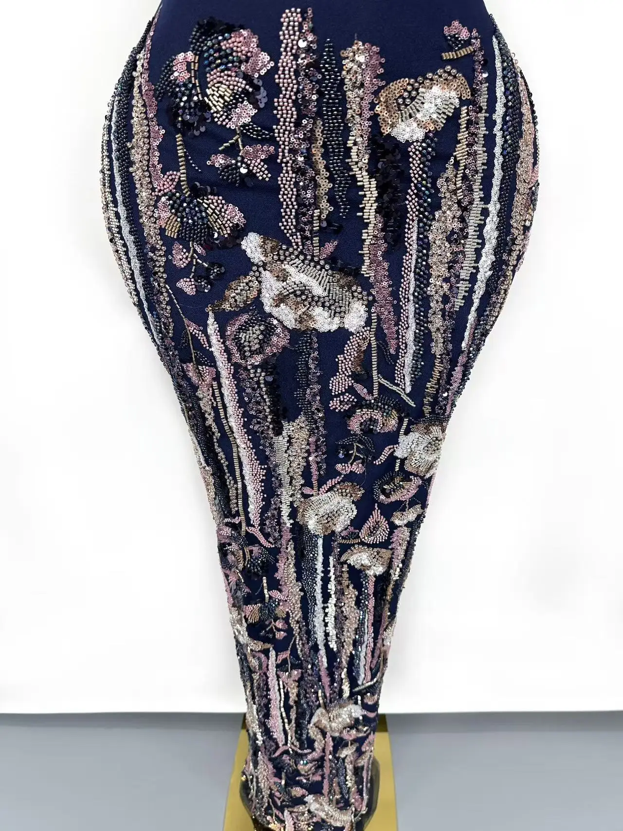 สีแดงคุณภาพสูงแอฟริกันทำด้วยมือลูกปัดลูกไม้ผ้าเย็บเลื่อมเย็บปักถักร้อยลูกไม้ไนจีเรียผ้าผู้หญิงชุดแต่งงาน T1424