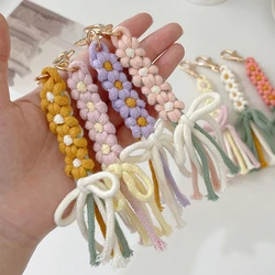 Fashion Daisy Flower Keychains For Bag Pendant Handmaking Crochet Flowers Keyrings Wholesale Crochet Keychain Custom Packaging