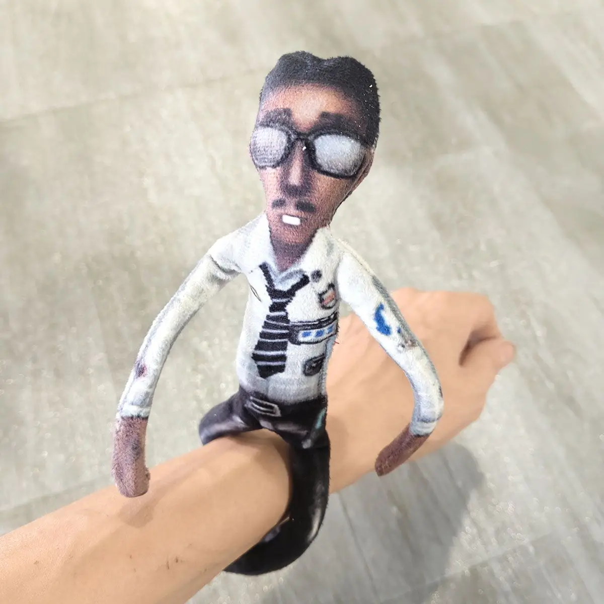 

Юрист Game Identity V плюшевые 11-дюймовые куклы косплей проволока для тела скелет экшн мягкие куклы аксессуары орнамент