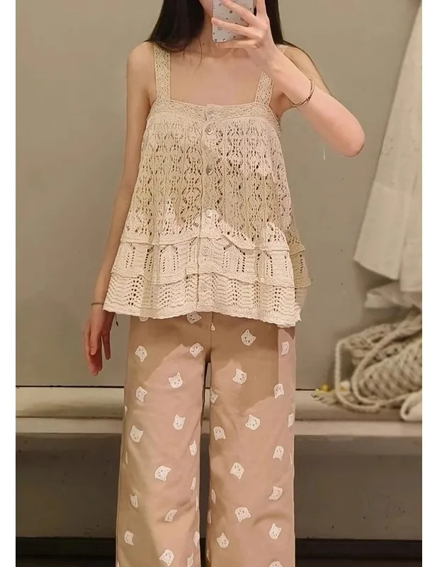 เสื้อสายเดี่ยวถักลายฉลุ แต่งขอบลูกไม้ ผ้าฝ้าย ทรงตรง ดีไซน์โปร่งสบาย สไตล์ลำลอง สำหรับผู้หญิง คอลเลคชั่นใหม่ ซัมเมอร์ 2025