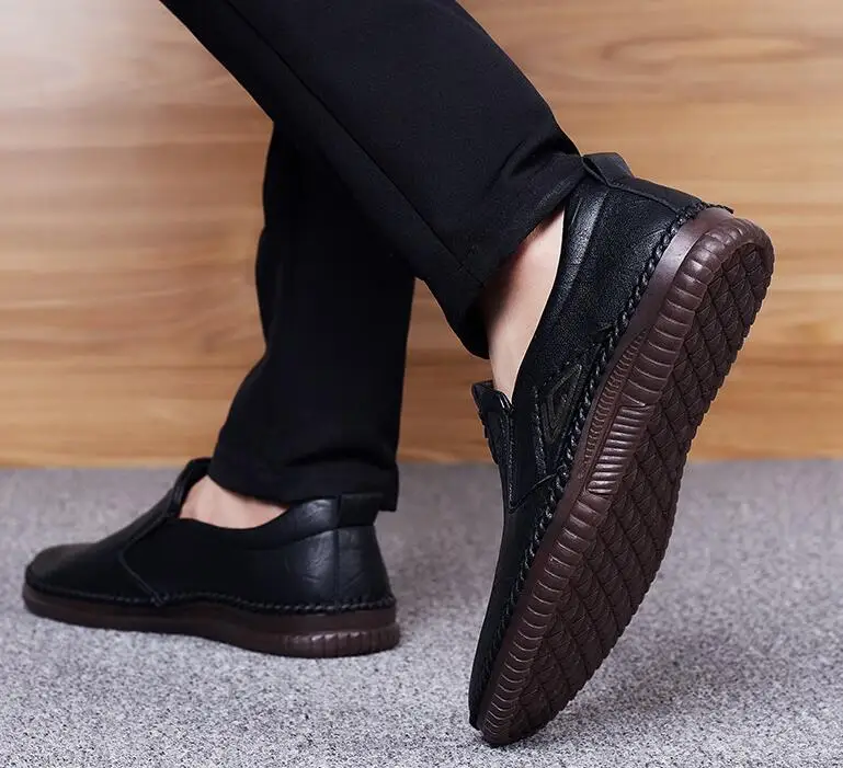 NEW Men Casual Shoes Leather Shoes Loafers Men Non-slip Soft Soled Breathable Leather Shoe Slip on Driving Shoes Size 44