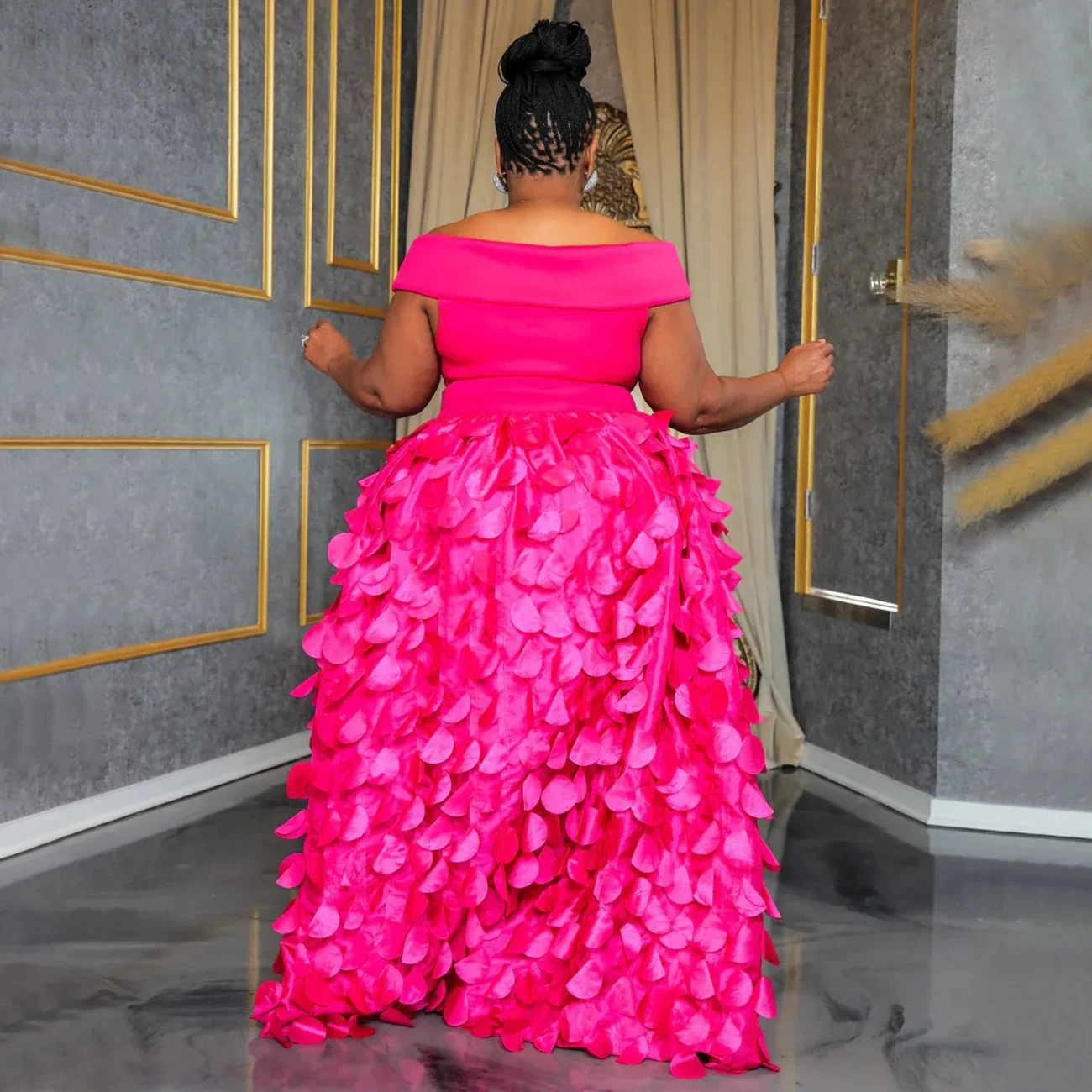 CM.YAYA فستان ماكسي نسائي مقاس كبير بأكمام قصيرة ورقبة مائلة وأرجوحة كبيرة فضفاضة لخريف 2024 فساتين طويلة للحفلات المسائية