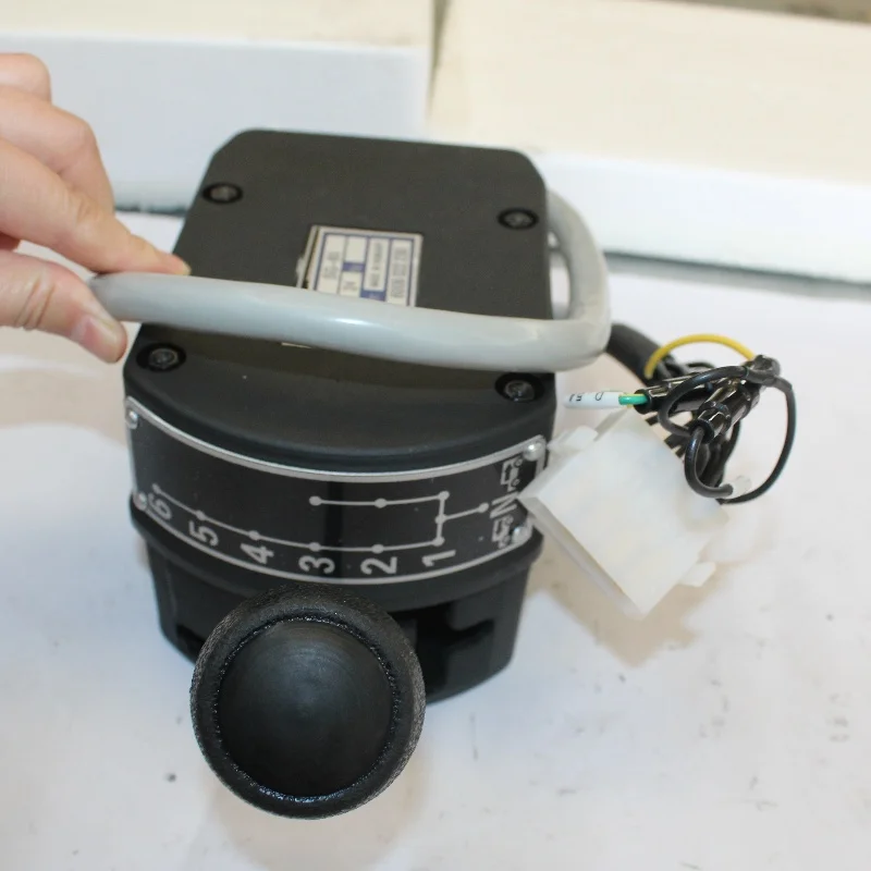 Engineering Machinery Accessory Gear Selector DW-4 DWXZQ-GR215 ZF6006022230
