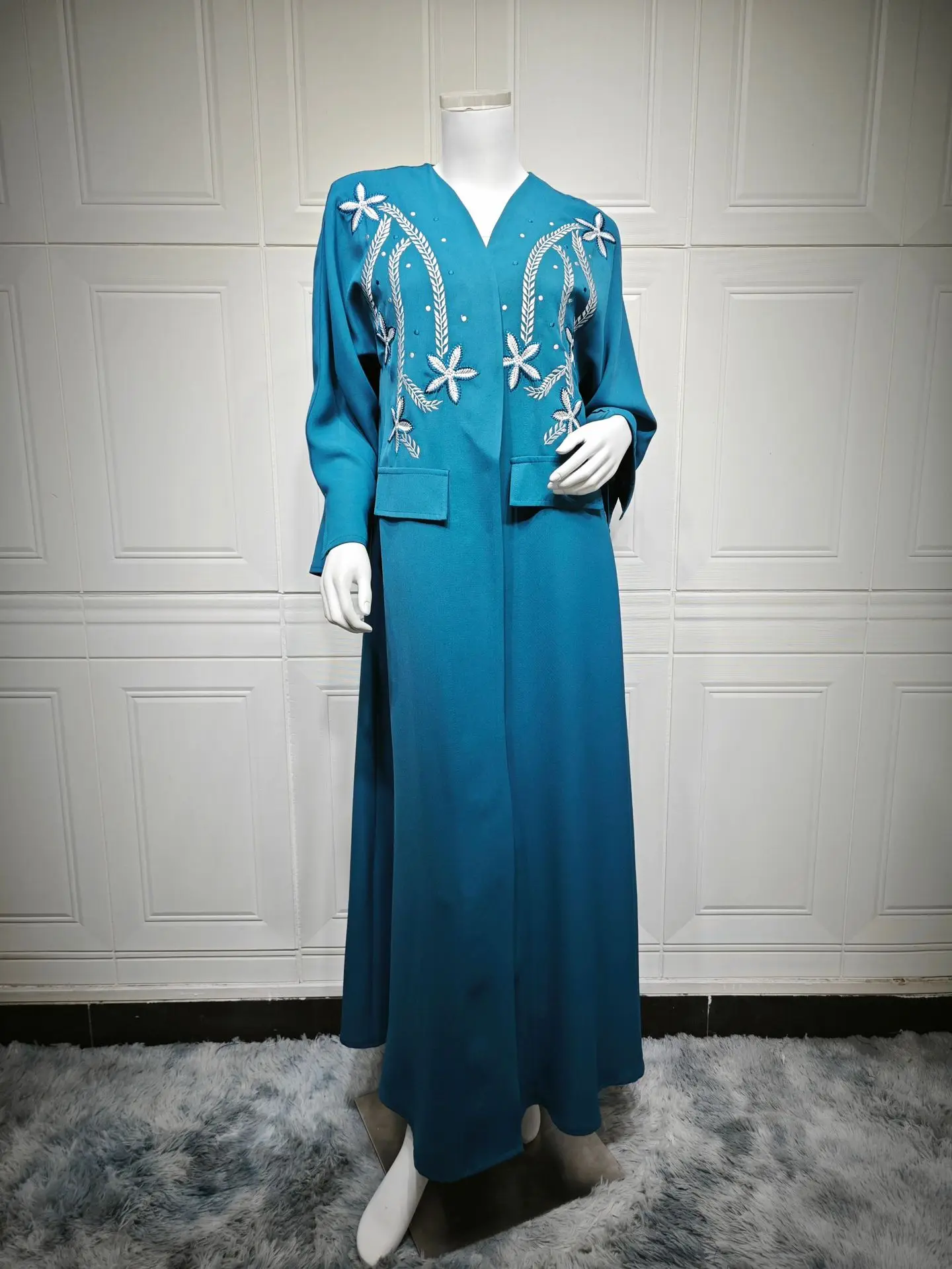イスラム教徒の新しい中東刺繍カーディガン婦人服ファッションアバヤローブルーズオープンカーディガン