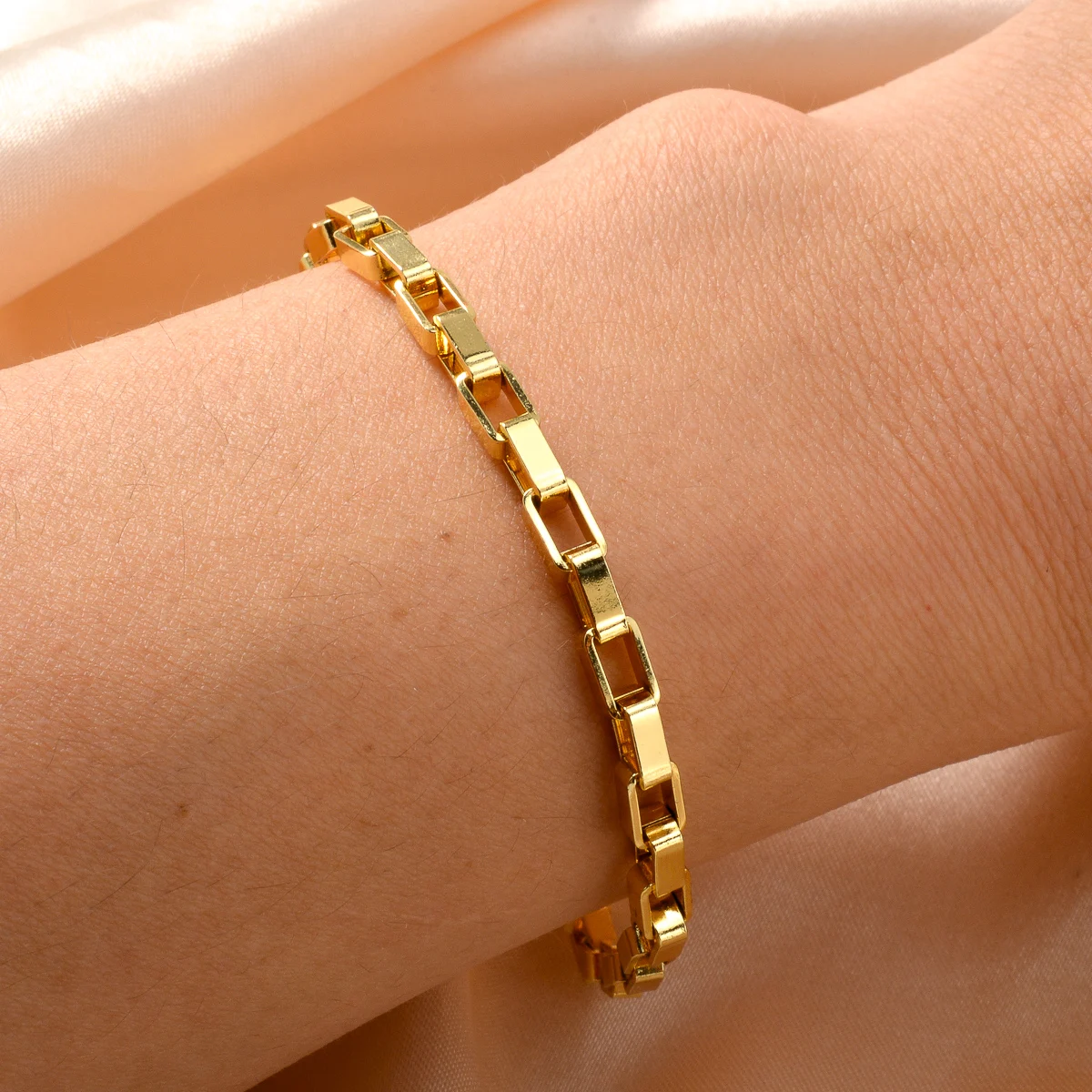 ¿Cómo se ve el oro sucio por oxidación? Guía práctica con un brazalete de oro plateado 750 que realmente funciona