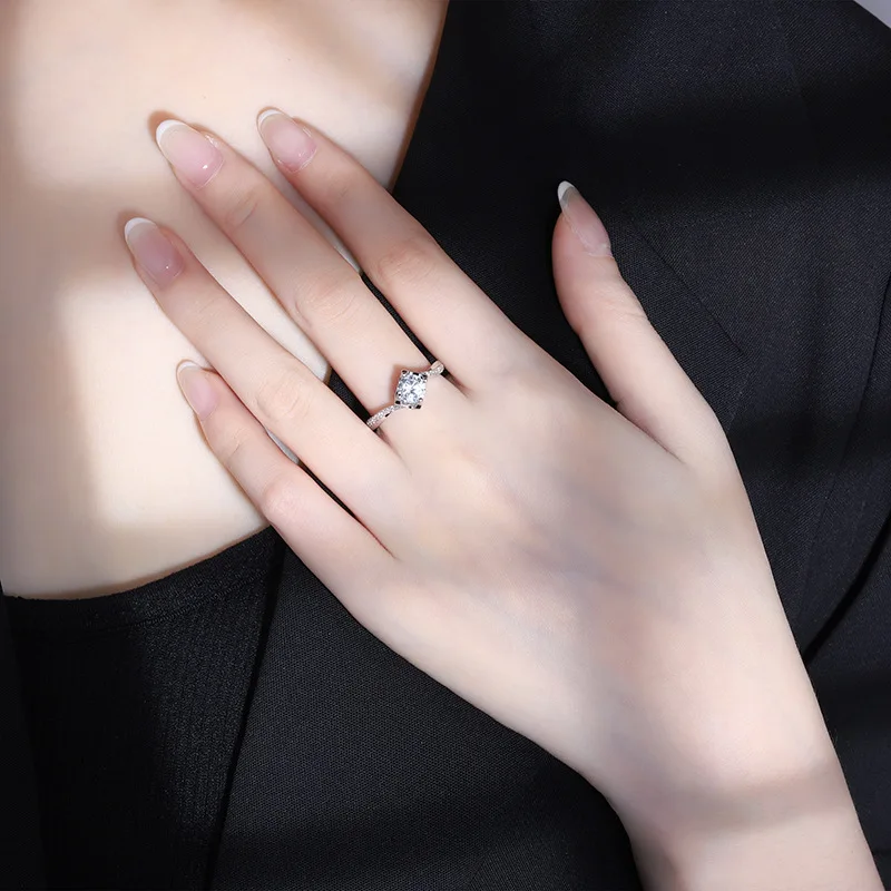 

Round Stone Eight Hearts Eight Arrows Ring for Women Four-Prong Wedding Ring Wholesale Open Ring
