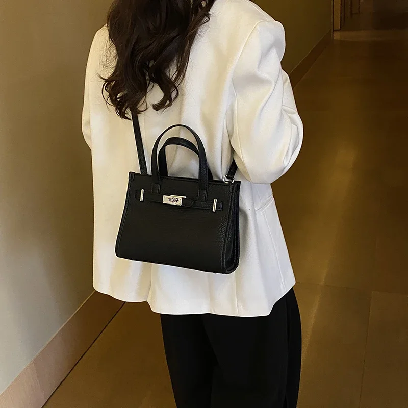 

Luxury Classic Designer Paris Fashion Tote Bag Elegant Leather Commuter Best For Superstar