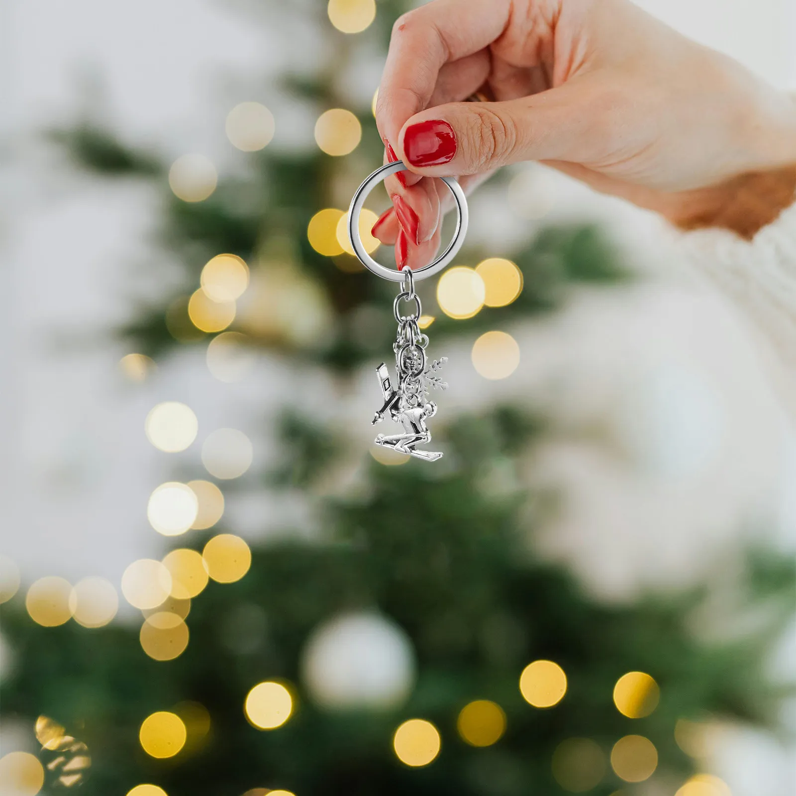 4Pcs Winter Sports Ski Keychain Set Metal Snowflake Ski Board Charms for Handbag Backpack Car Keys Skiing Accessories Women Men