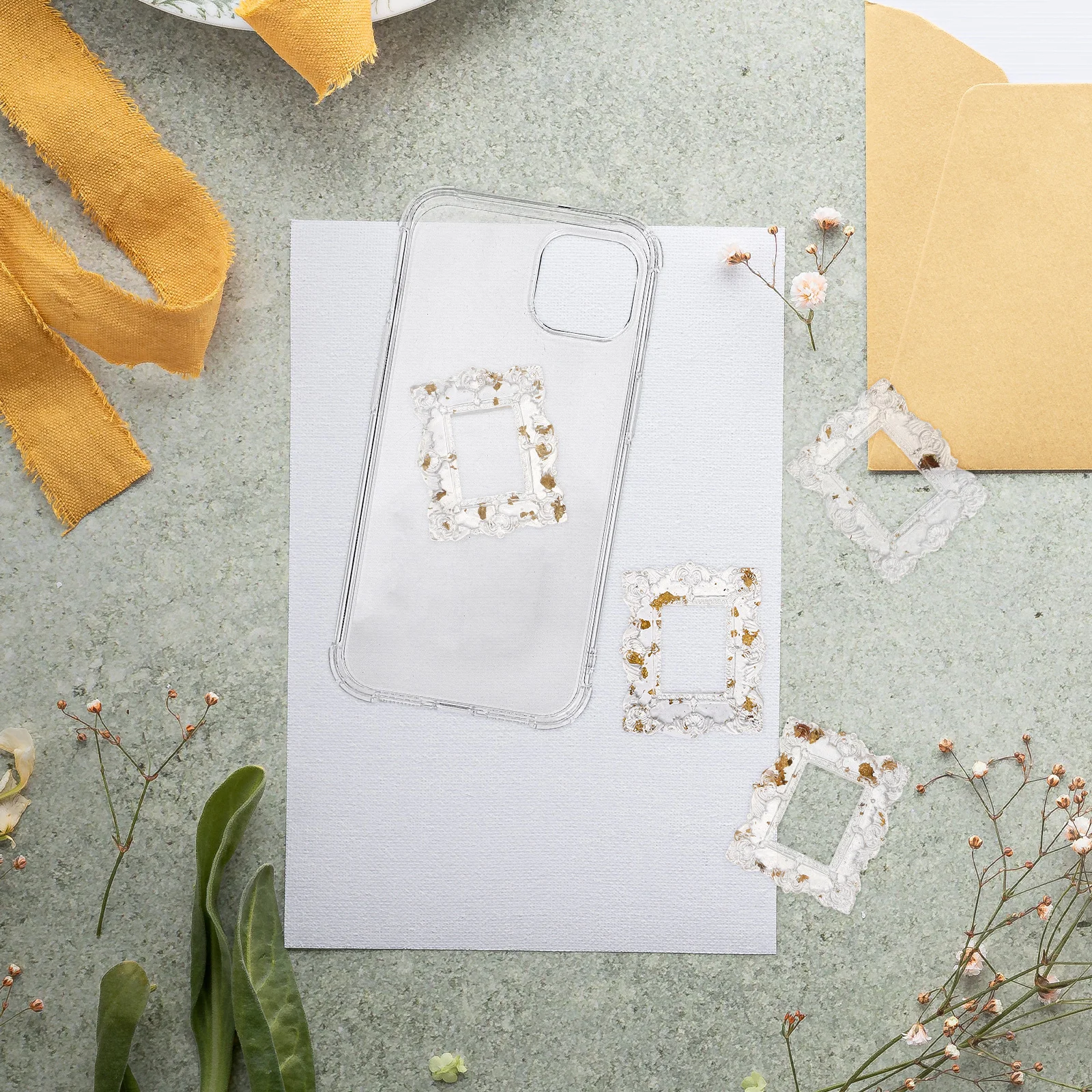 

4Pcs Resin Photo Frames Vintage Mini Picture Frame for Home Decor Coffee Shop Display Decoration Ornament Small Frames Set