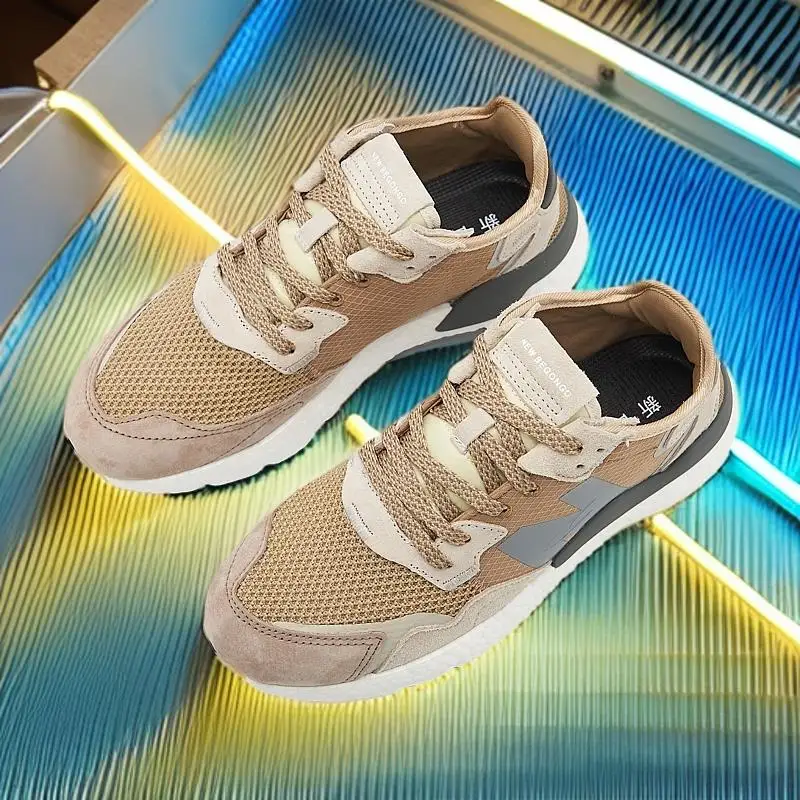 

New spring athleisure sneaker trend, platform couple sneakers