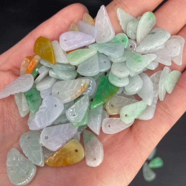 10 قطعة اليشم الطبيعي الزمرد ثلاثي الألوان ليف حبة DIY بها بنفسك اكسسوارات الإسورة القرط مجوهرات موضة منحوتة باليد الحظ تميمة مخصصة