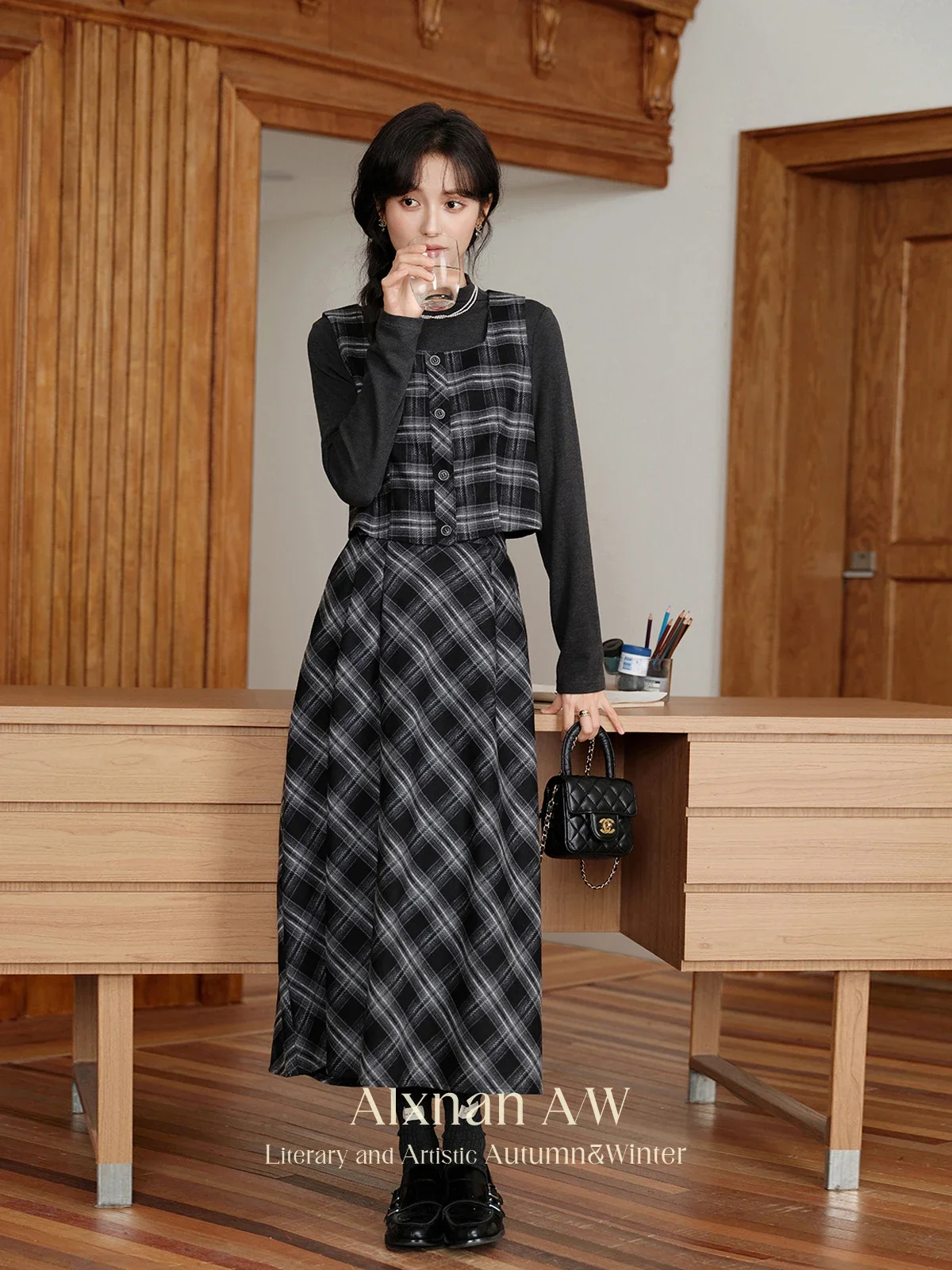 ALXNAN Women's Plaid Skirts Classic Black Gray All-match A-line High Waist Loose Hem 2024 Autumn Winter Female Bottoms L51711BSQ