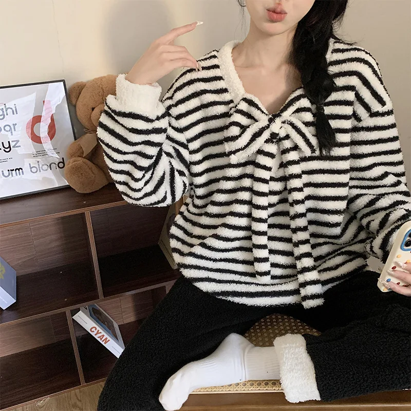 القوس عيد الميلاد Pjs مجموعة المرأة بيجامة مجموعة كبيرة الحجم ملابس المنزل المرأة بيجامة شتوية دافئة ملابس المنزل العصرية ، منامة