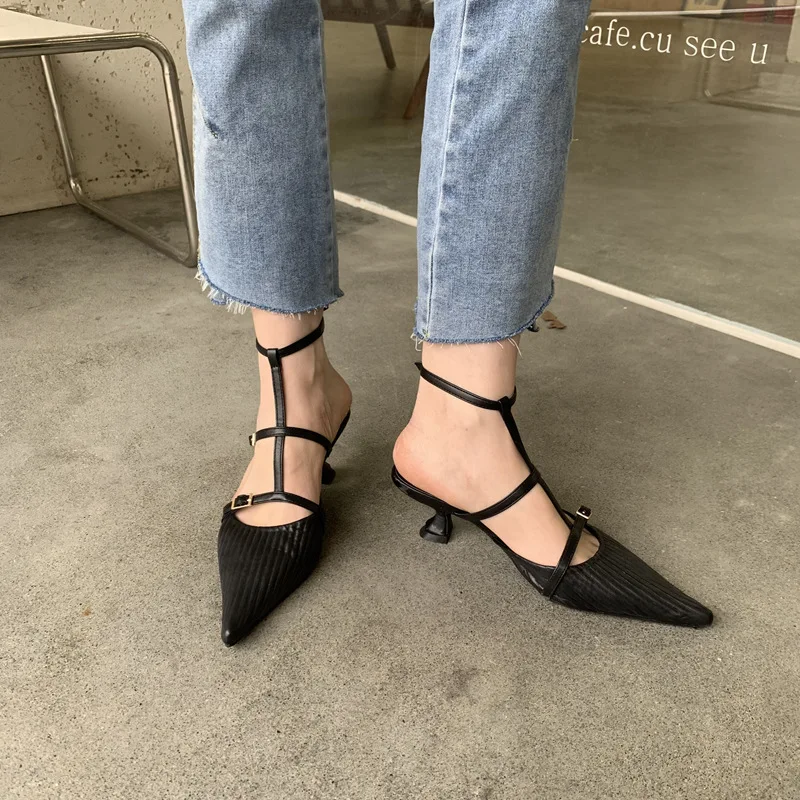 Low Sandals Woman Leather 2024 Summer Clear Heels Female Shoe Low-heeled Girls Beige Comfort Pointed Fashion Closed Spring High