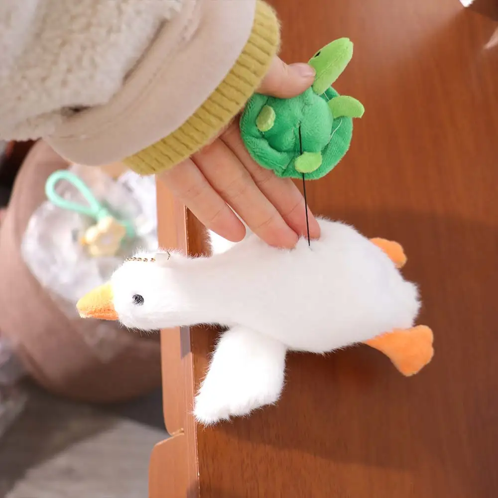 

Пушистый мягкий брелок-подвеска в виде раков, черепах, пчел, уток, мультяшных уток, с функцией вытягивания, для сумки