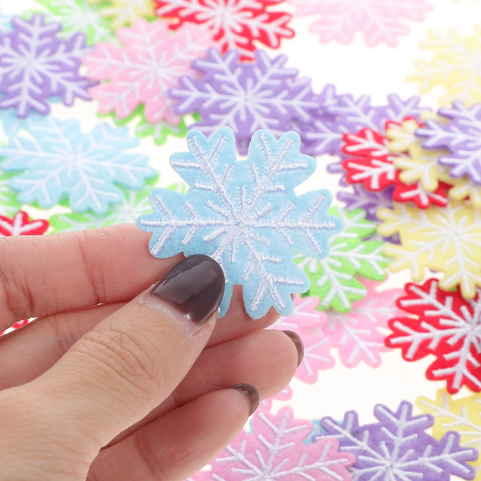 60pcs Snowflake Patches Christmas Appliques Premium Embroidered Iron-On Decorative For Clothing Bags Hats Diy Craft Garment