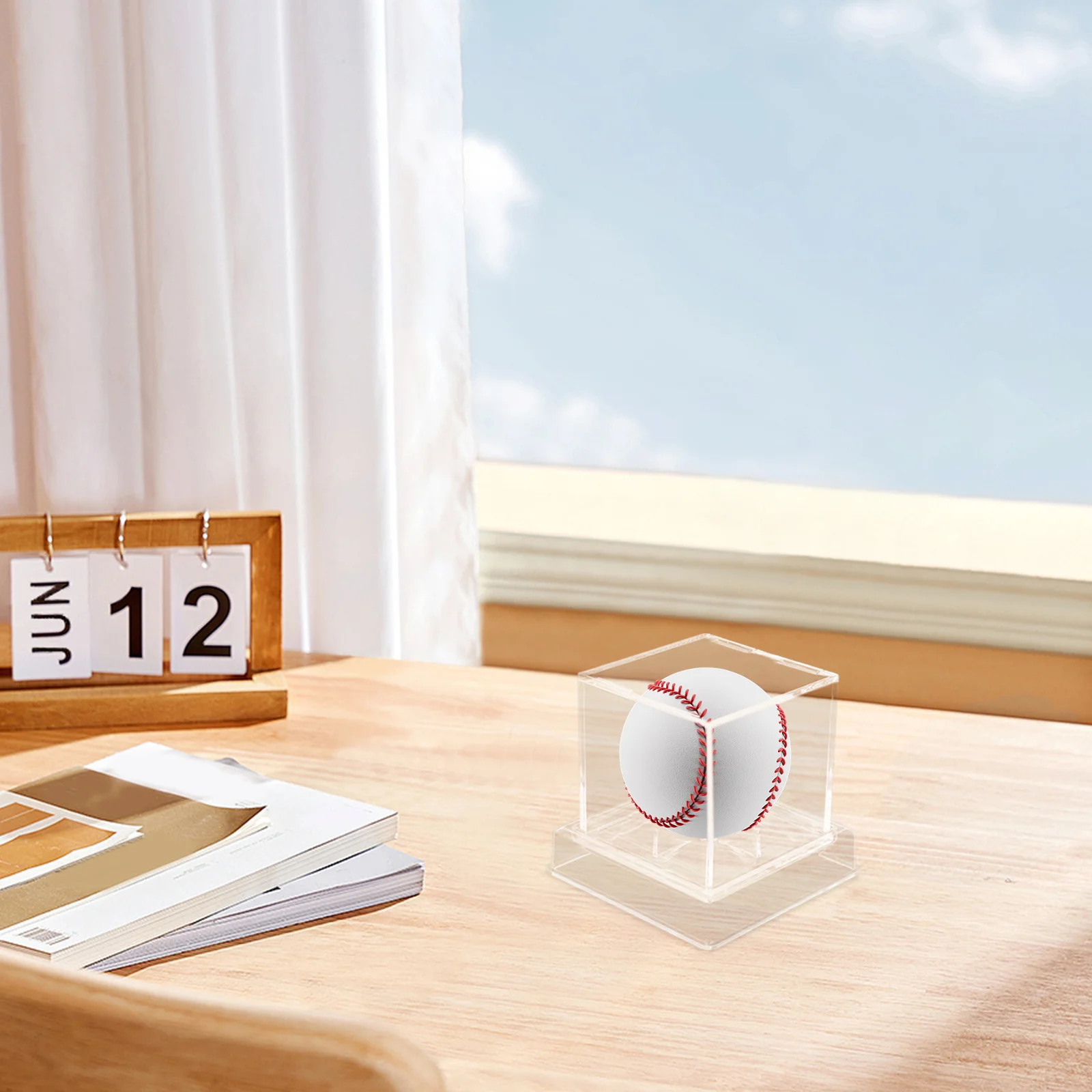 

Clear Acrylic Baseball Display Box Transparent Baseball Holder Stable Base Showcase for Sports Collectors Memorabilia Storage