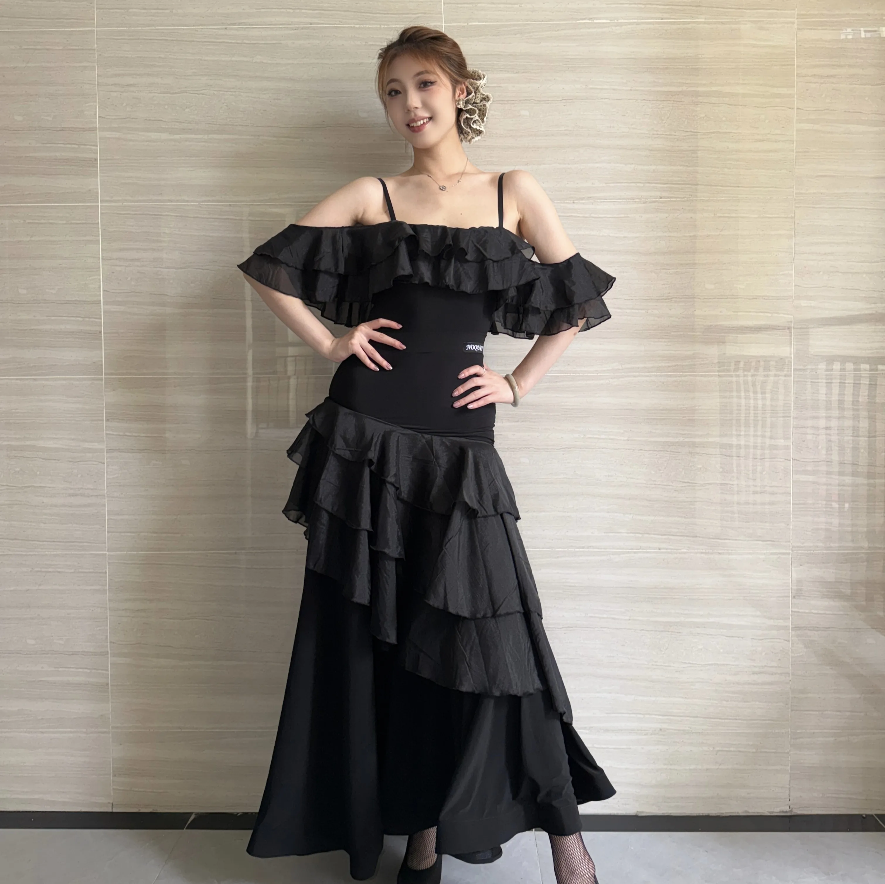 2026 New Ballroom Dance Clothes Women Ruffled Tops Long Skirt Black Waltz Tango Dance Performance Costume Ballroom Dress NV27769