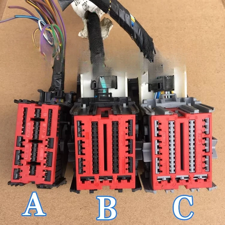 

1pc for Landrover Evoque Discovery Freelander JAGUAR Velar BCM Computer safe box module plug