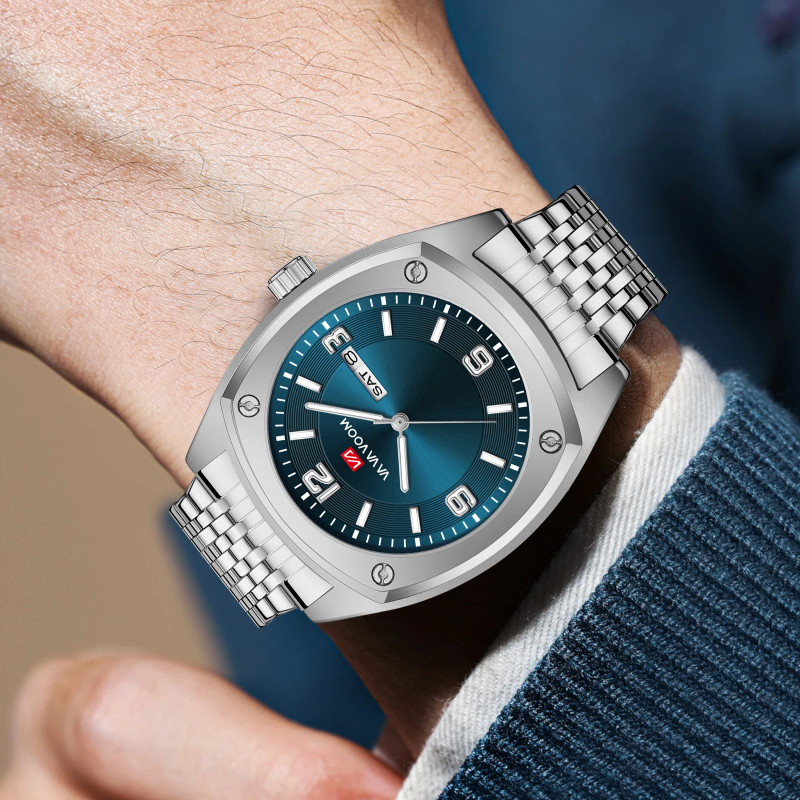 Luxury Men Stainless Steel Watch Fashionable Business Style Gold Calendar Quartz Movement Wine Barrel Shaped Casual Sports Watch