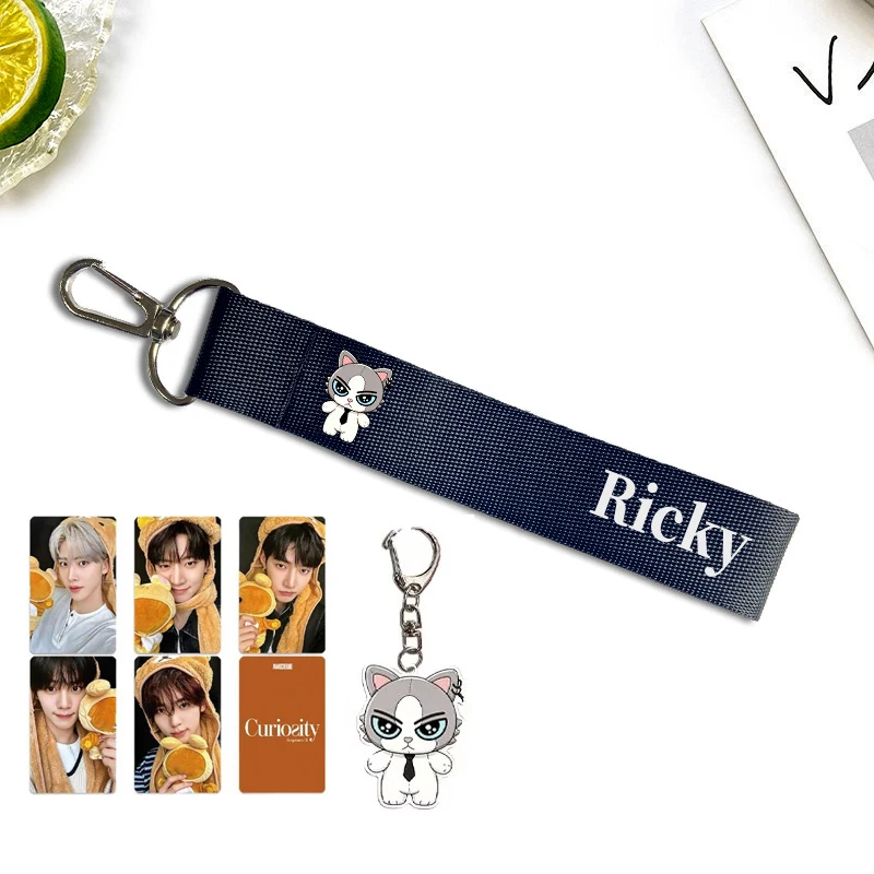 AND2BLE Member Charm 3Pcs Keychain Name Strap Photocard Gift Sets ZHANGHAO SEUNGEON YUJIN Fashion Bag Key Accessories Fans Gift