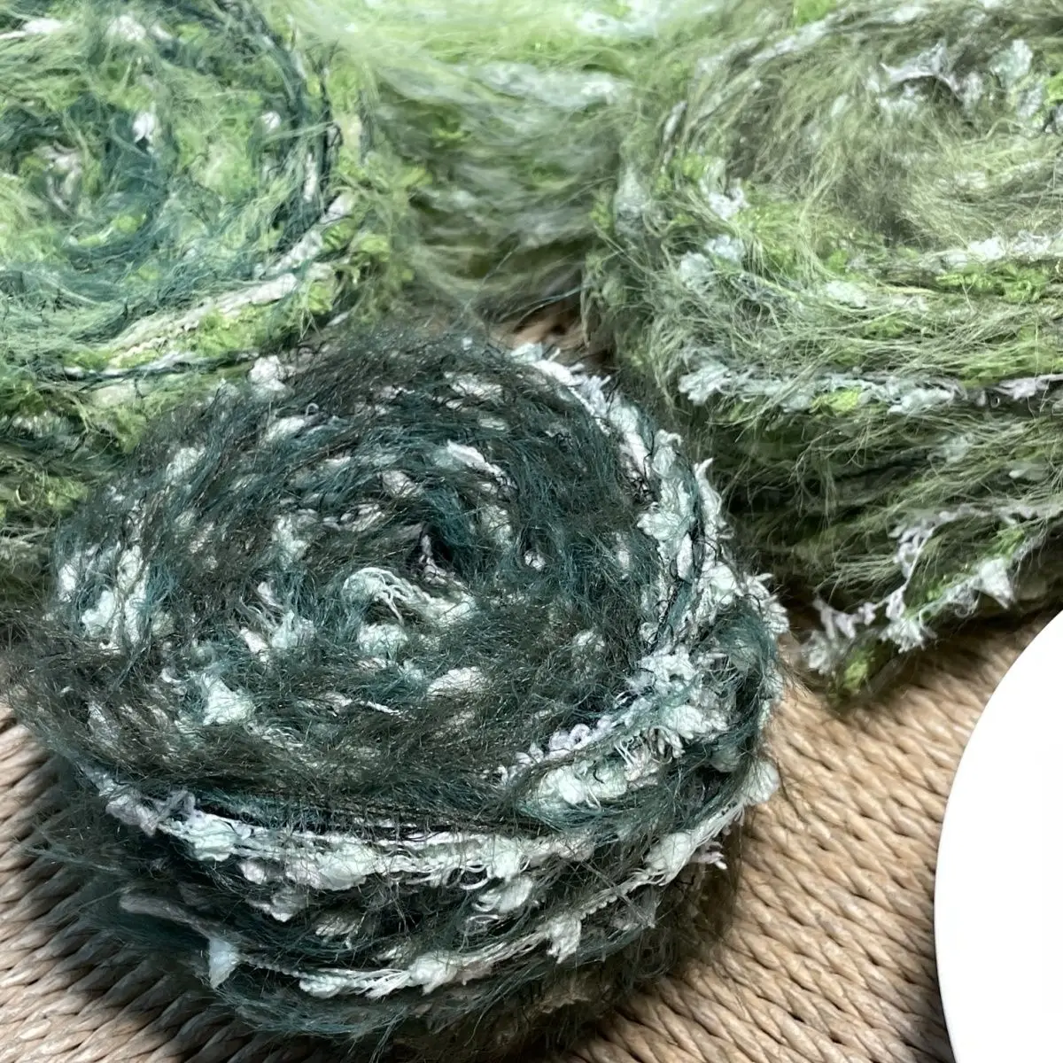 100g Green Retro Hand Mixed Thread DIY Braided Thread, Small Fragrant Style Long Haired Yarn, Hand Knitted Hats, Scarves, Bags