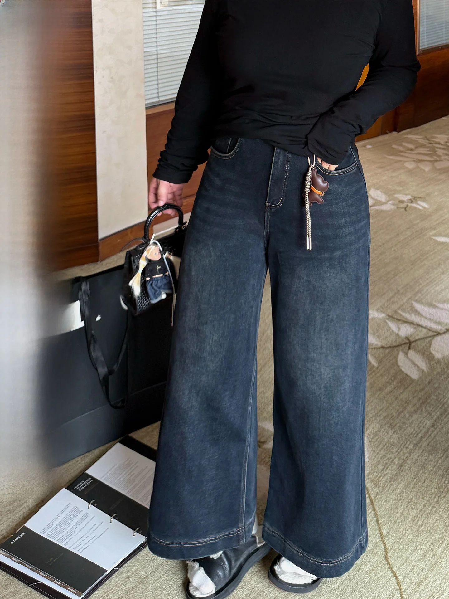 

Женские джинсы с высокой талией и широкими штанинами, повседневные, из хлопкового денима, на флисовой подкладке, длина 9/10, оригинальный цвет, с эффектом потертости