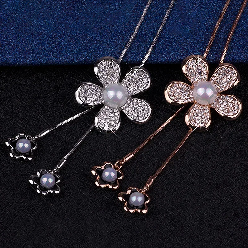 

Simple knitted sweater chains, flower pendants and tassel women's necklaces, fashionable clothing necklaces, retro necklaces