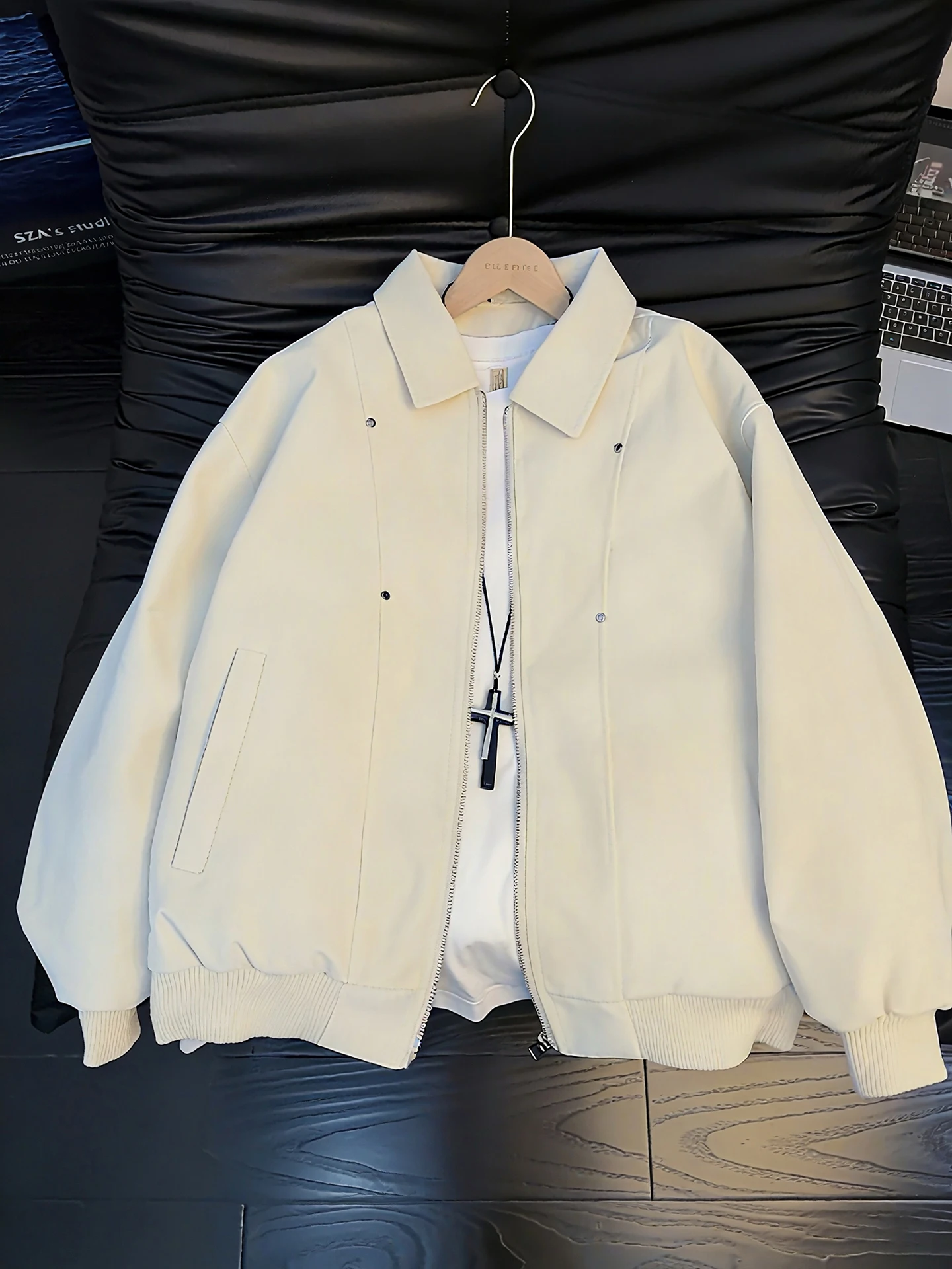 

Утепленная мужская бейсбольная куртка из искусственной кожи в американском стиле с хлопковым наполнителем, воротником и застежкой-молнией, с длинными рукавами, для зимы