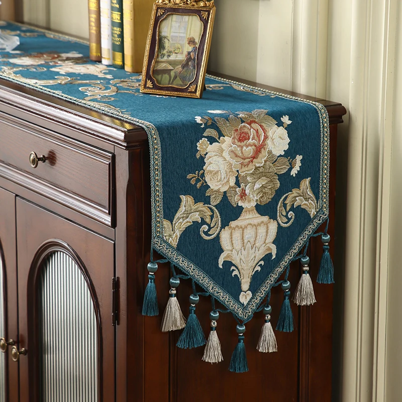 Dining Room Table Runner TV Cabinet Cover Towel Luxury Embroidery Fabric Coffee Table Runner Household Wedding Party Decoration