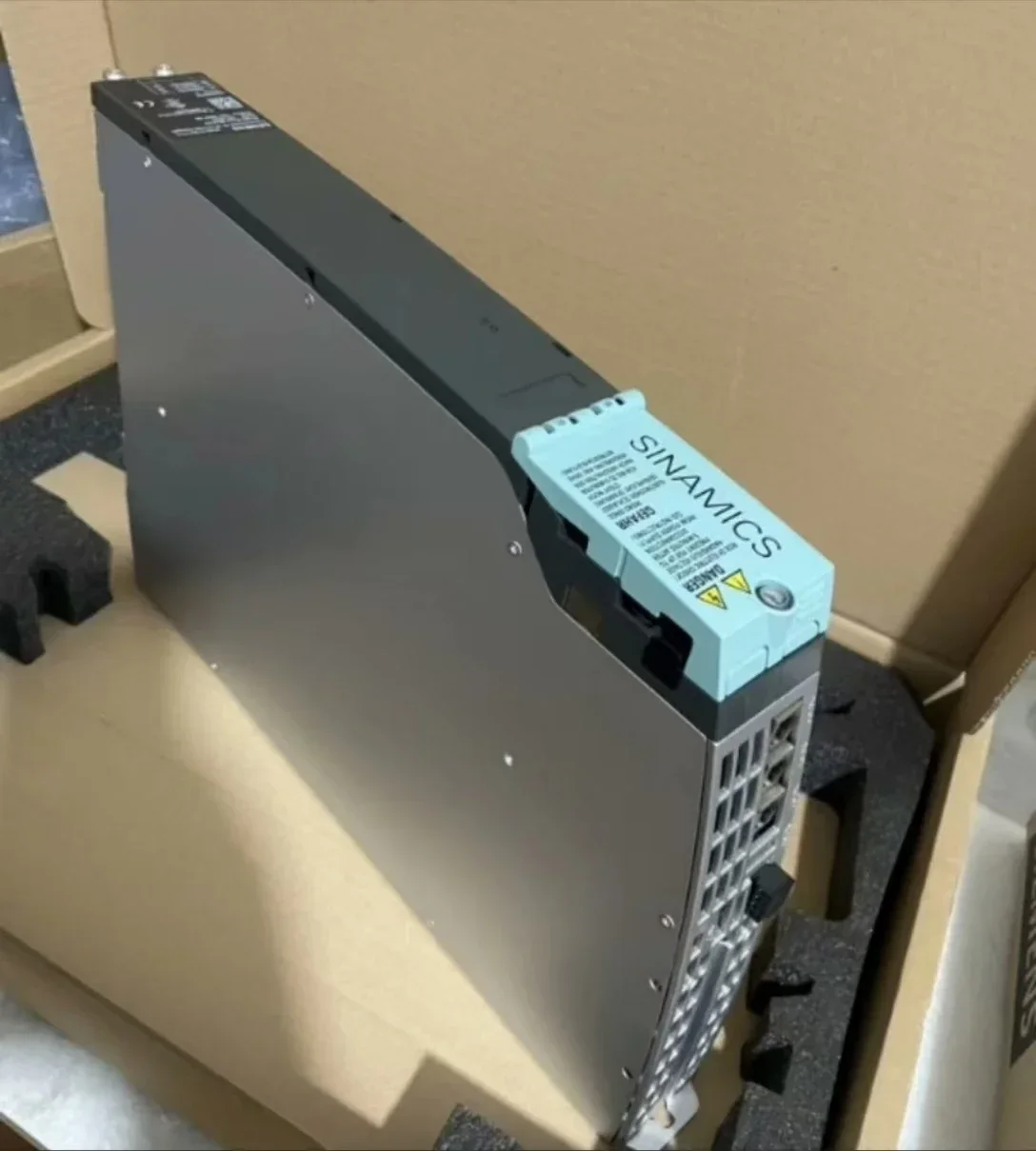 

2-Axis Motor Module Drive Module 18A 6SL3120-1TE21-8AA4 6SL3120-1TE21-8AD0