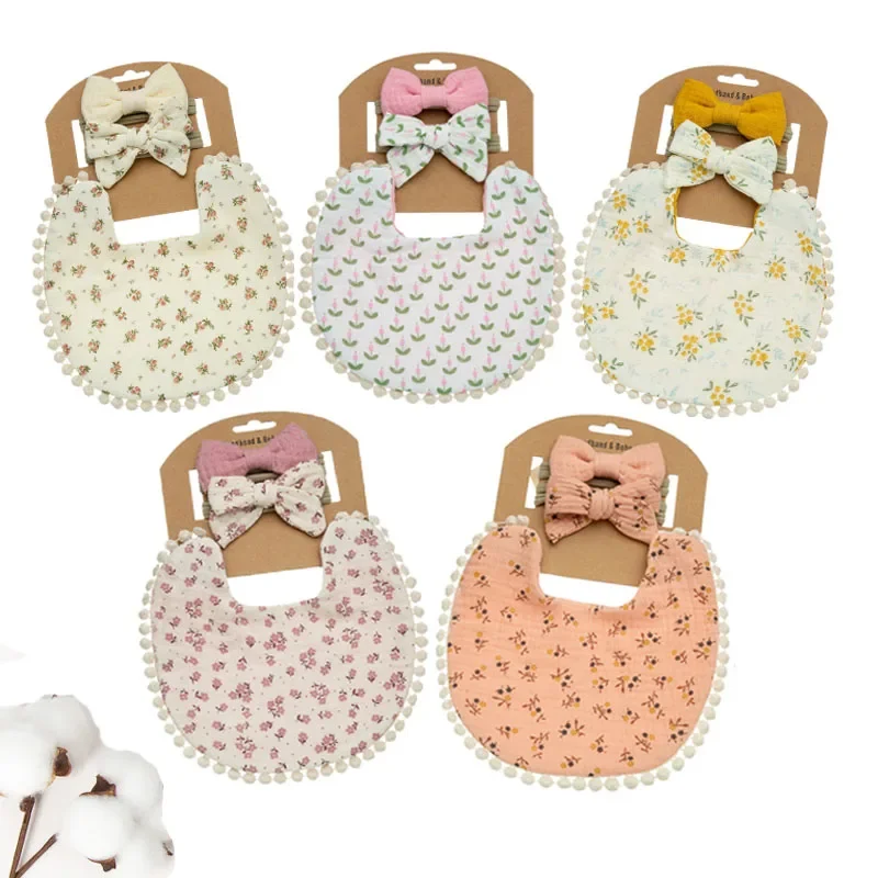 

3-piece Set of Children's Drool Bibs Made of Pure Cotton Wrinkled Fabric Tied with Ropes Baby Headband and Bib Set